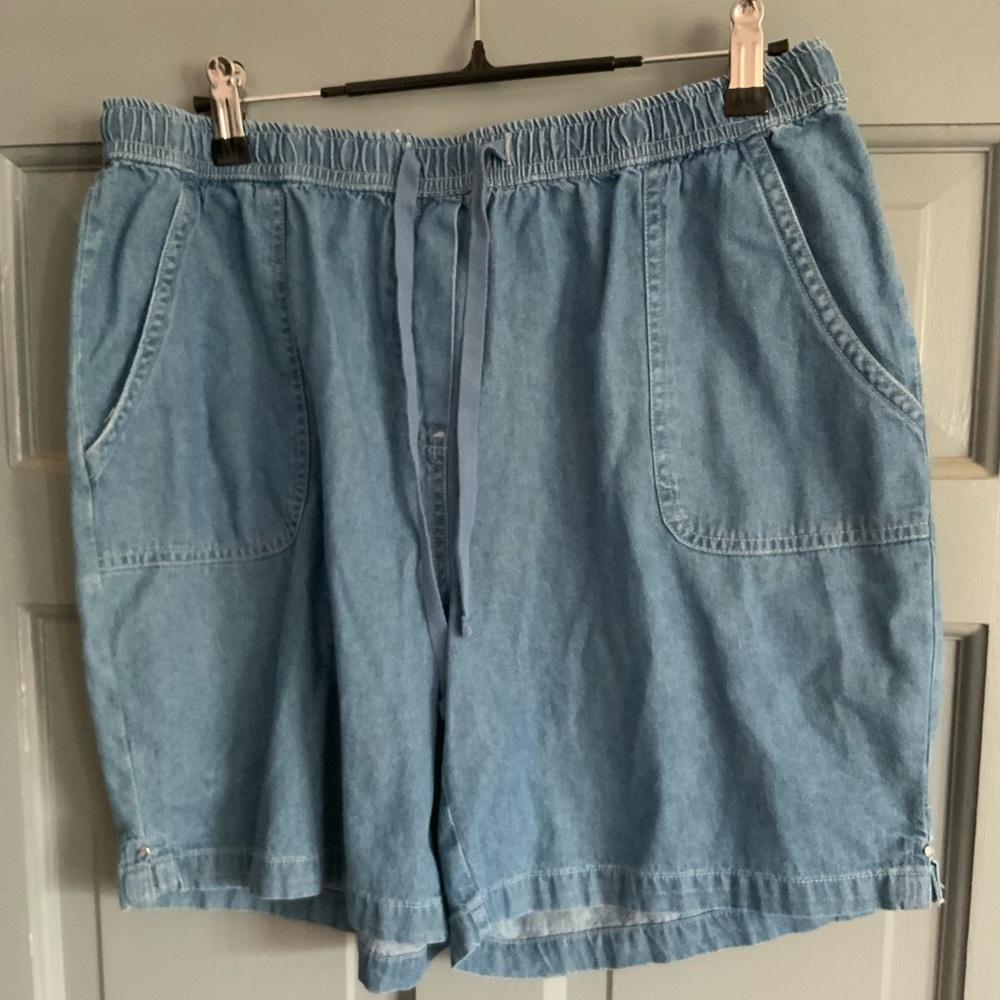 Croft & Barrow Women's Blue Cargo Shorts